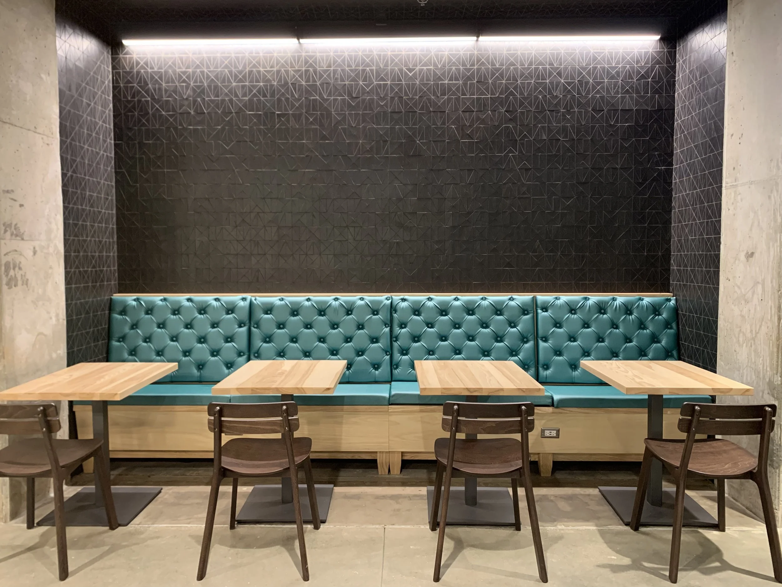 Cafe Tables & Banquet Booth