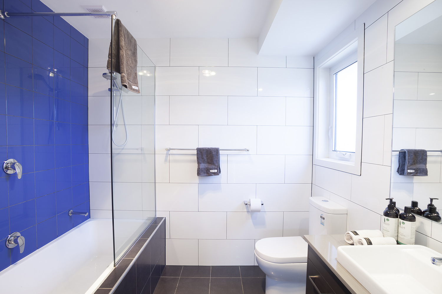 One of a Kind Apartments Paris ensuits.jpg