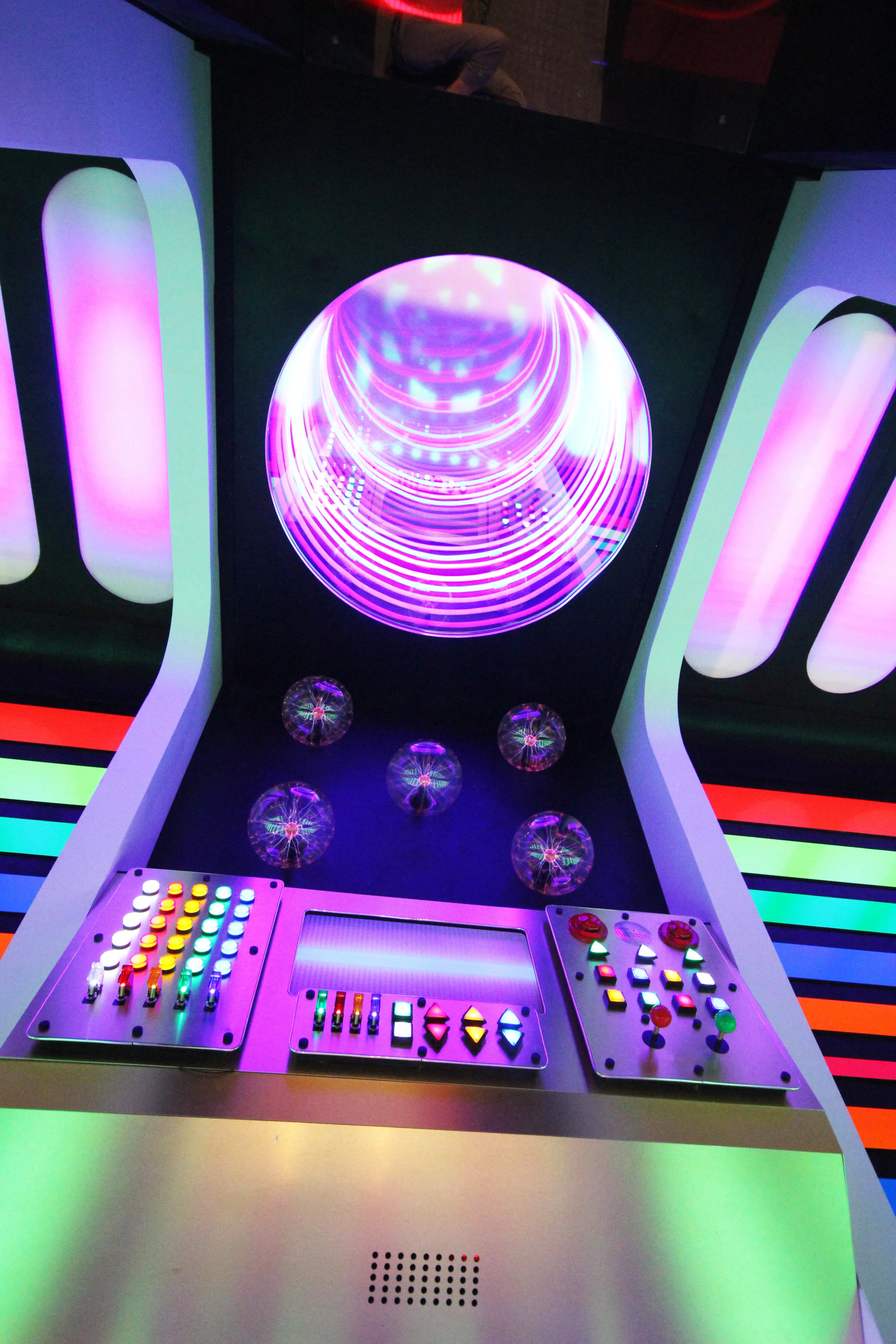 RAINBOW POWERED ROCKET SHIP SWEET TOOTH HOTEL 1955 - DALLAS, TX - 2018