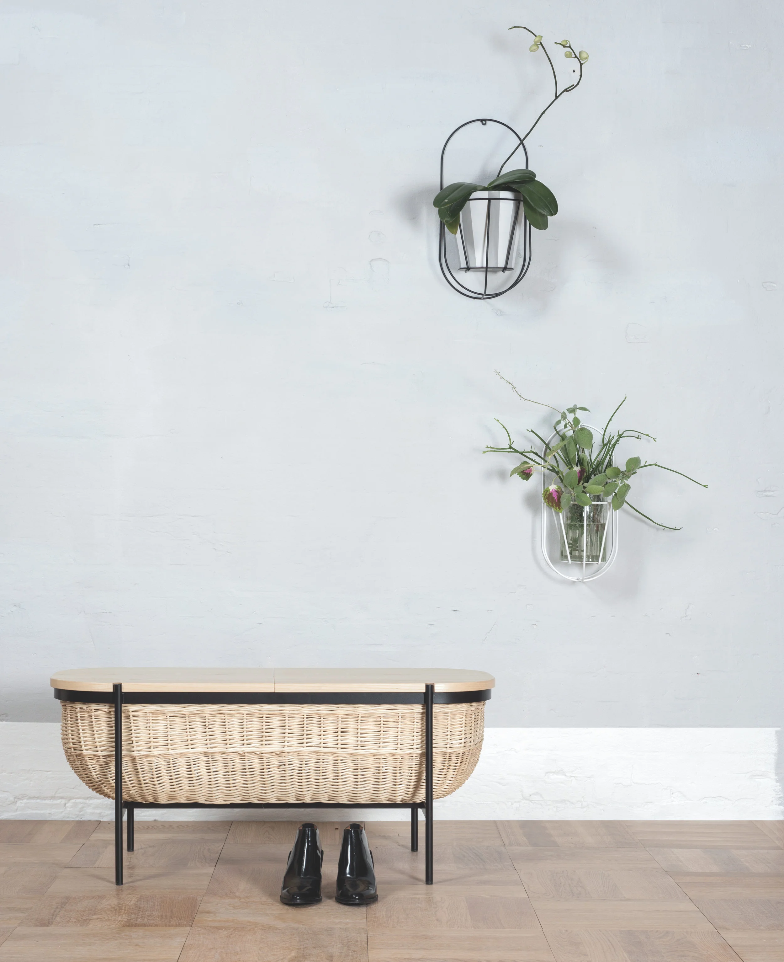 Willow bench_black_action_1.jpg