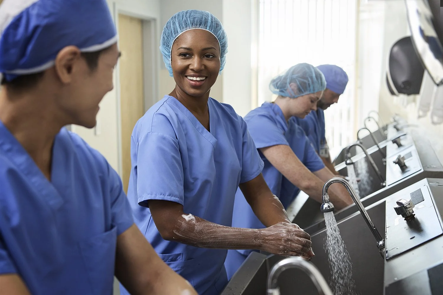 Shot_06_ScrubInArea_0588 comp2 copy.jpg