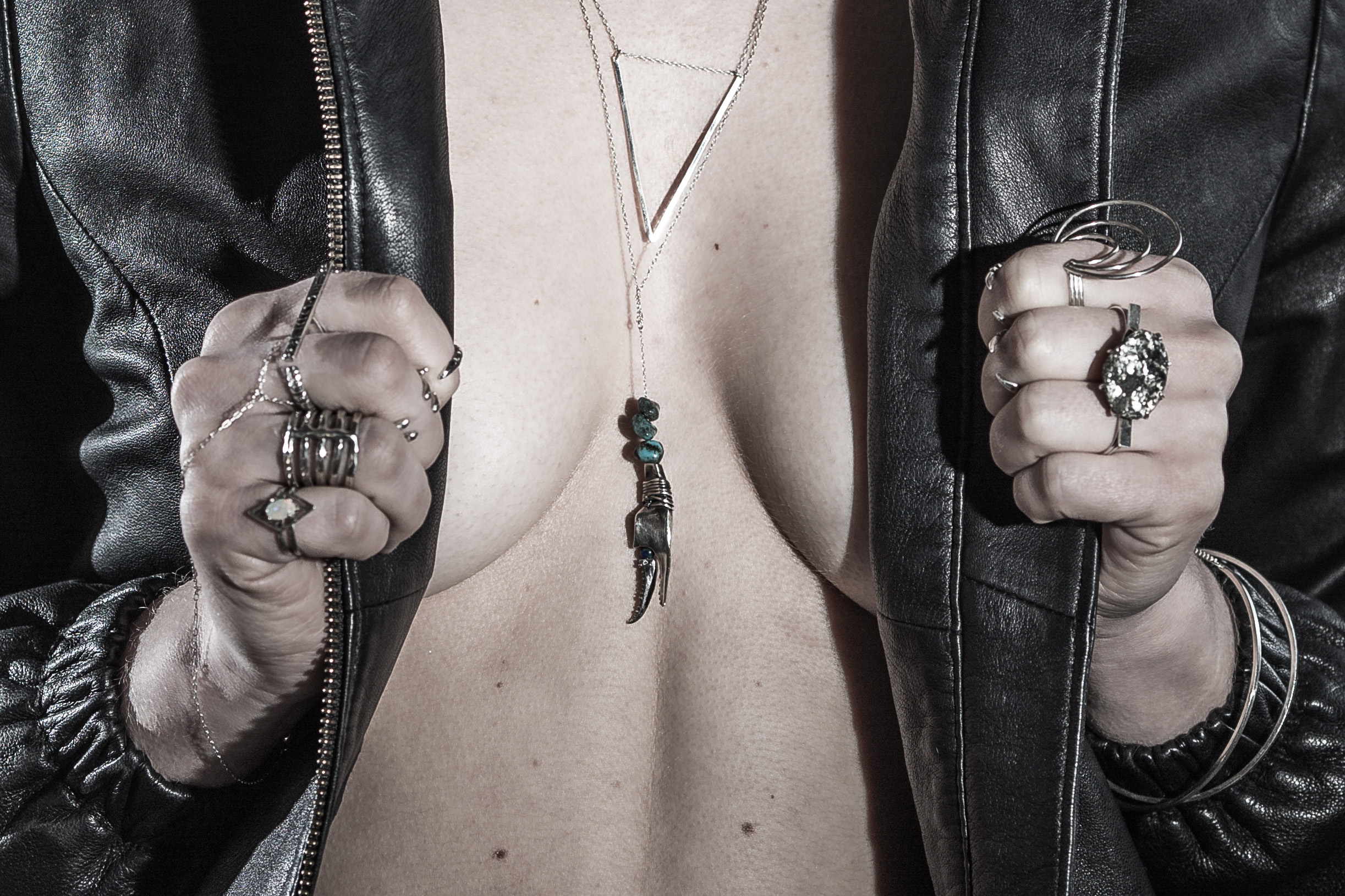 crab claw necklace w/ turquoise & lapis, lotsa rings