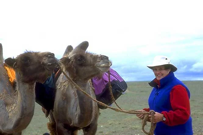 Helen-Thayer-in-Gobi.jpg