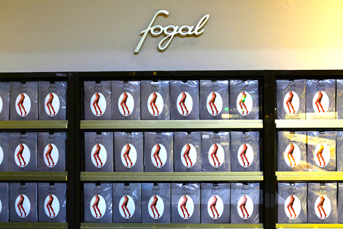 Fogal hosiery display. Photo: www.fashionfish.ch