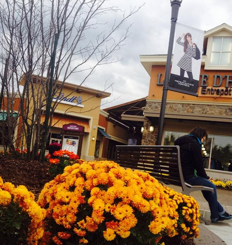 Photo: Premium Outlets Montreal, via Twitter.