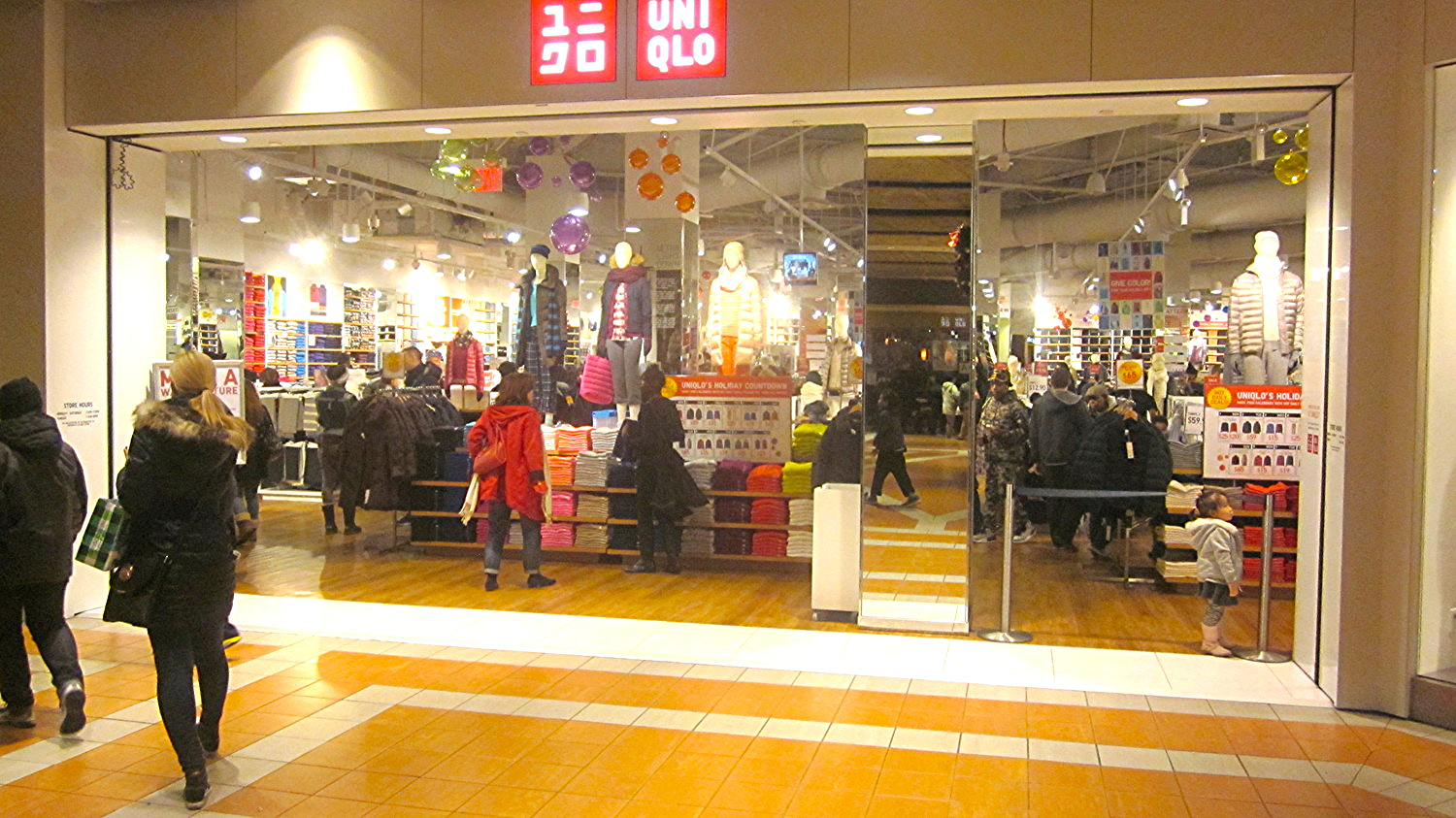 The entrance and store sign are open and inviting.