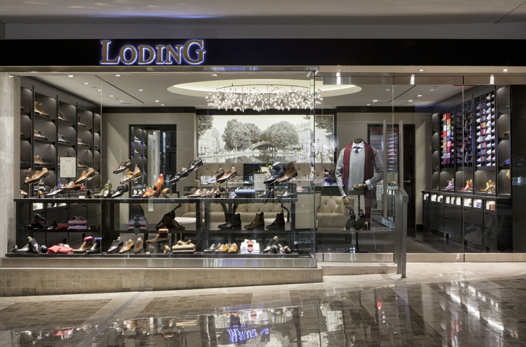 Loding, First Canadian Place. Photo: Loding. 