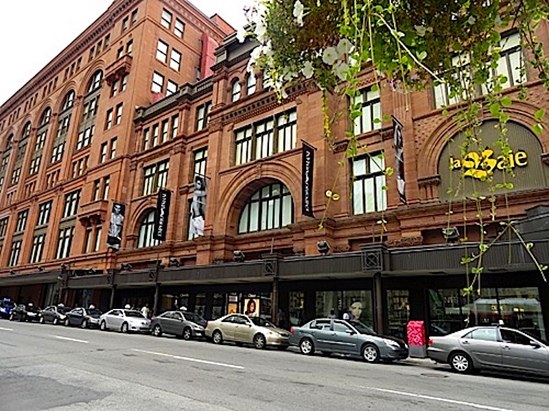Hudson's Bay, downtown Montreal. Photo courtesy of Cynthia Cheng Mintz of DelectablyChic ! ( www.delectablychic.com )