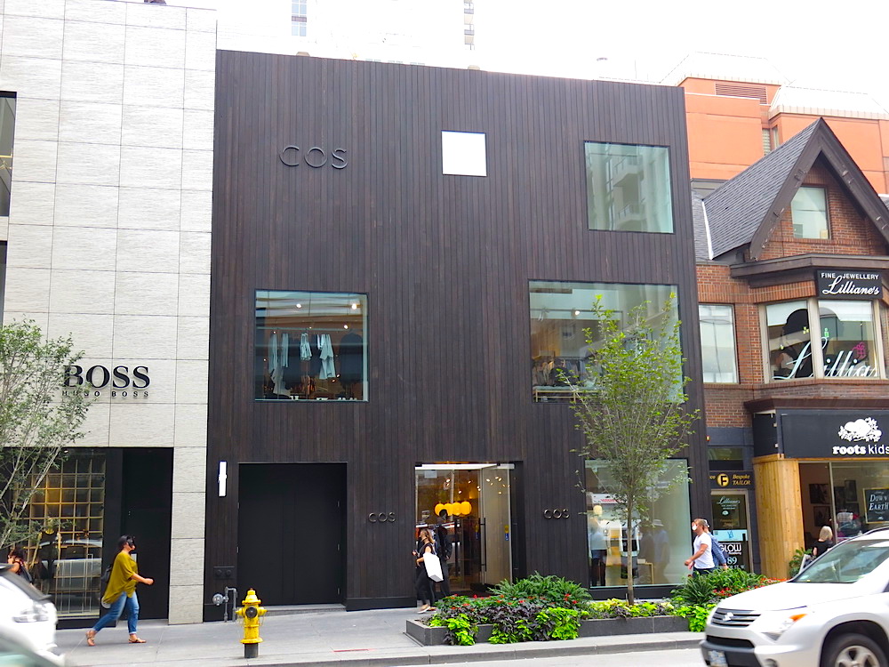 Bloor Street store. Photo by 'Greg'