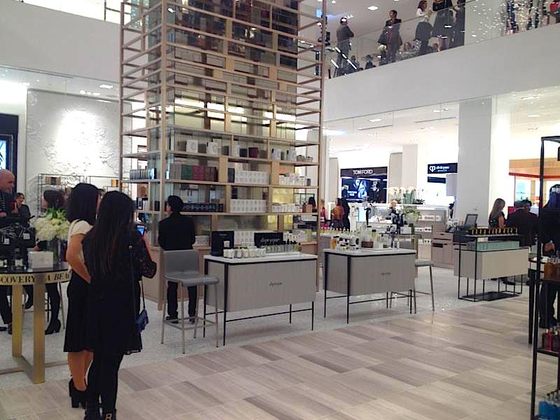 Cosmetics hall, ground floor. Photo: Retail Insider