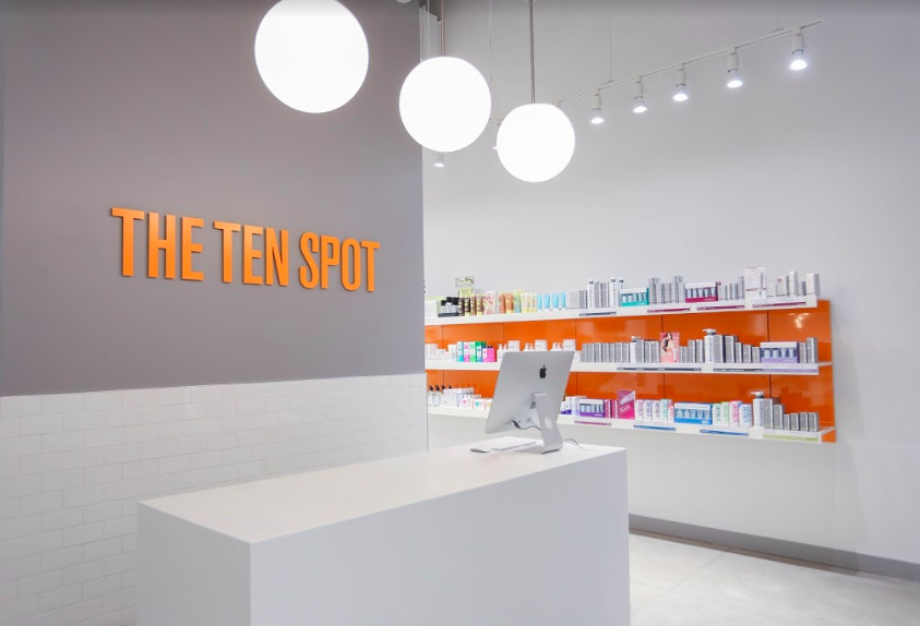 CF Shops at Don Mills front desk. Photo: The Ten Spot