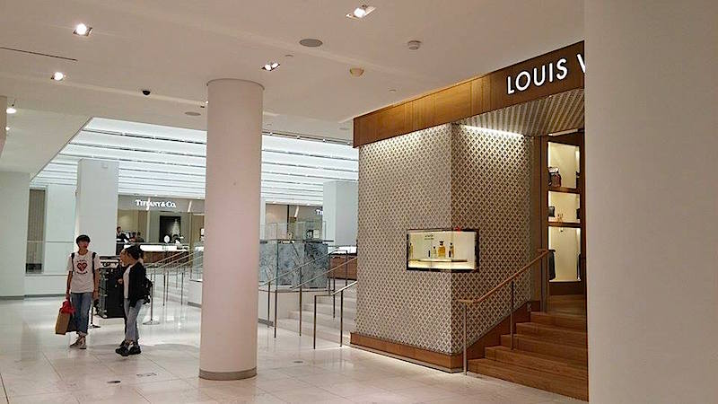 Looking past Louis Vuitton to Tiffany & Co. Photo: Ritchie Po