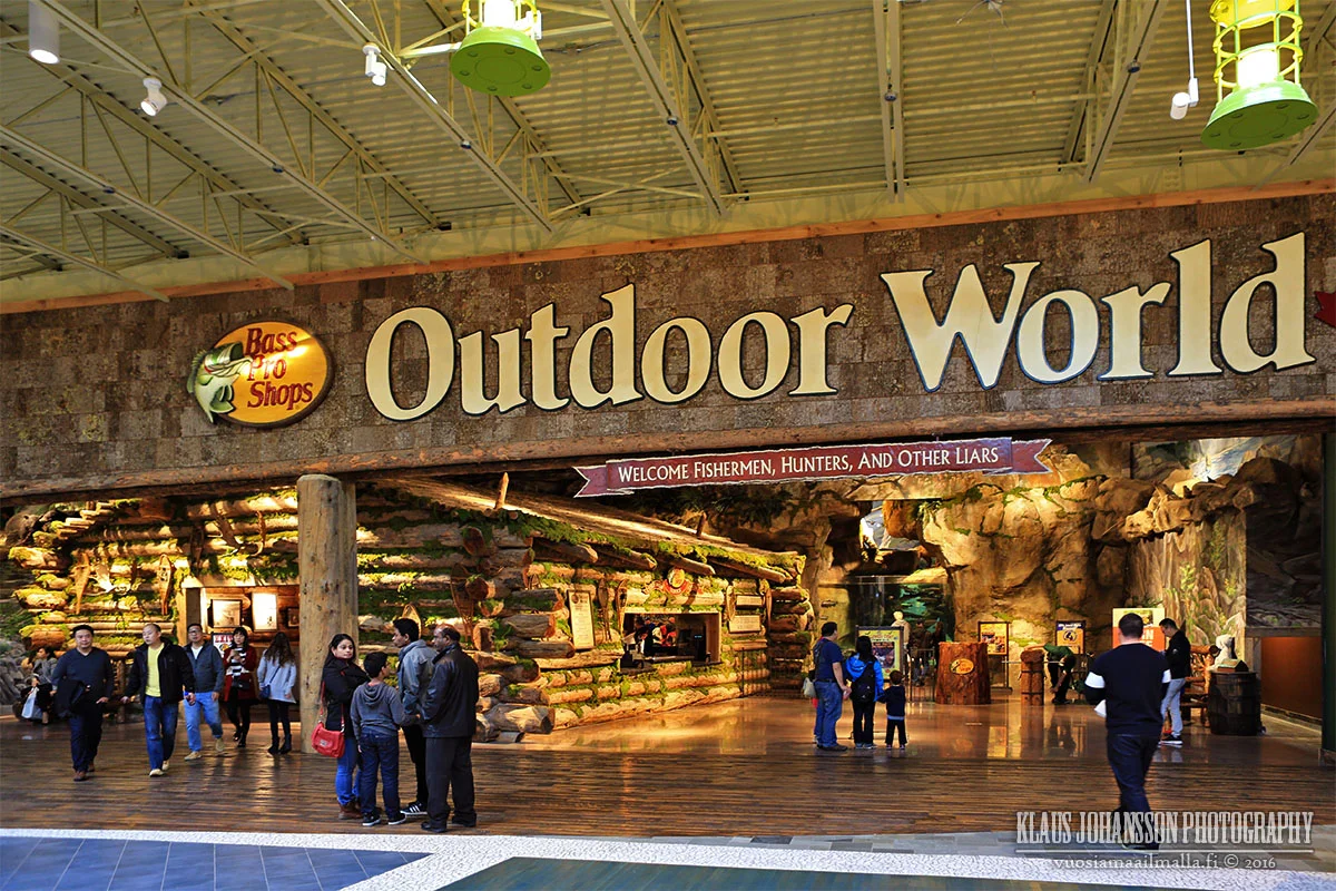 (Photos below are of the impressive Bass Pro Shops store)&nbsp;