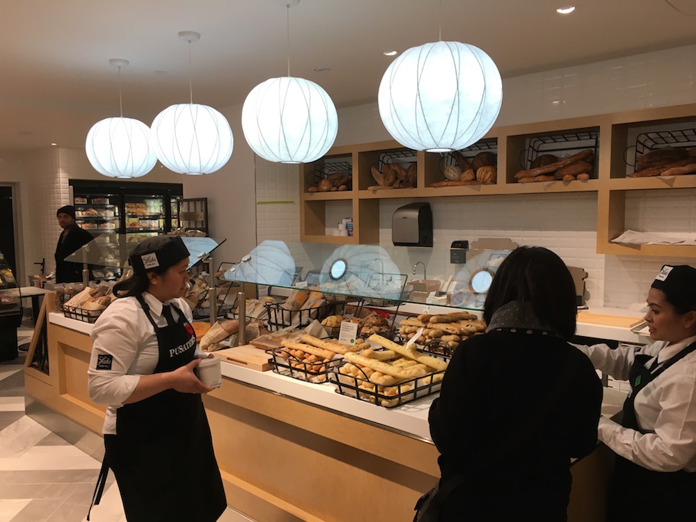 (Bread department) 
