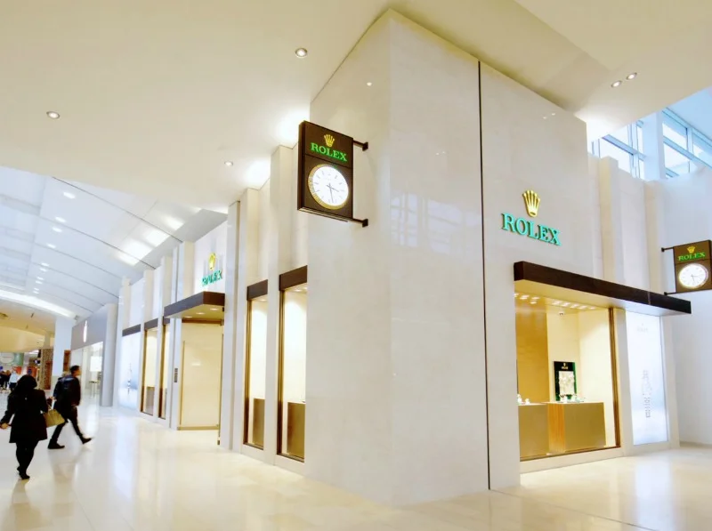 (Rolex opened in the mall's 'luxury wing' last week)&nbsp;