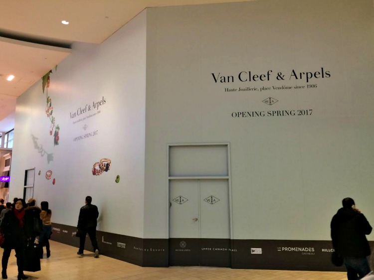 (Construction hoarding with signage. Photo: Norman Katz, TAG )
