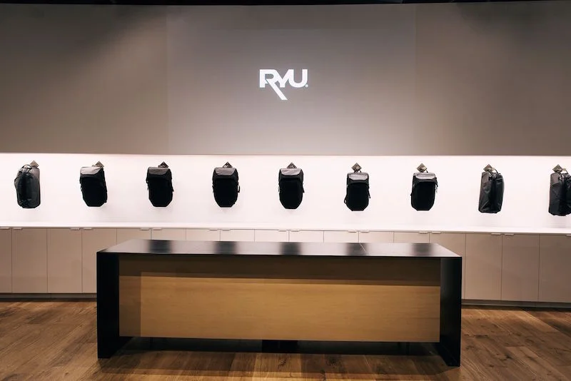 (park royal store: Architect: Tony Robins , Fixture design/engineering: Peregrine ) 