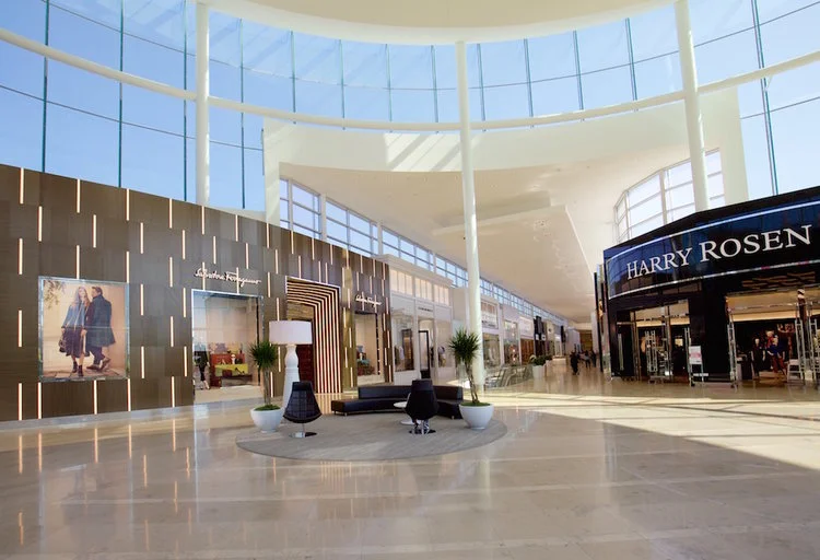 (luxury wing in photos above and below)&nbsp;