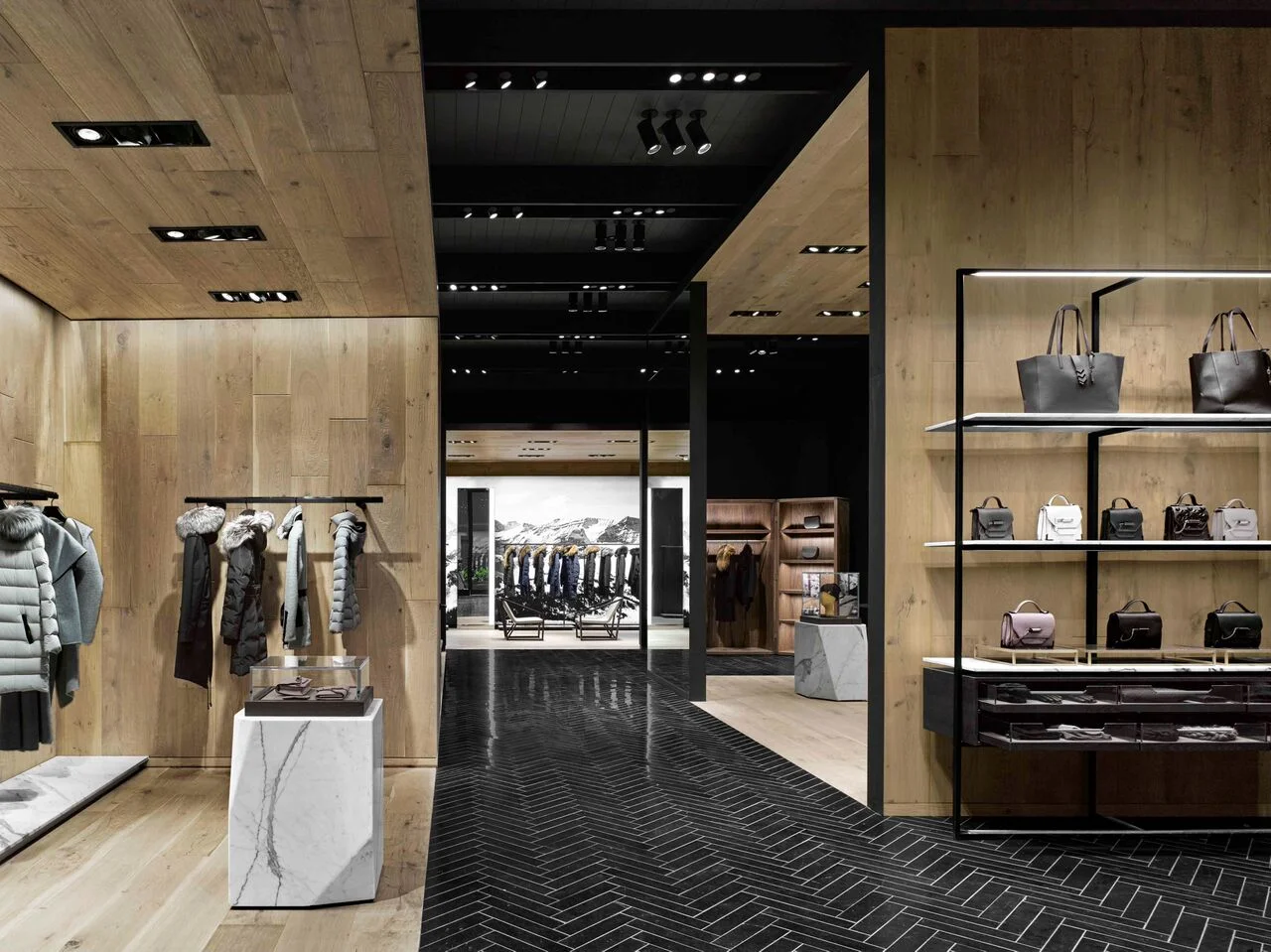 (mackage yorkdale)&nbsp;