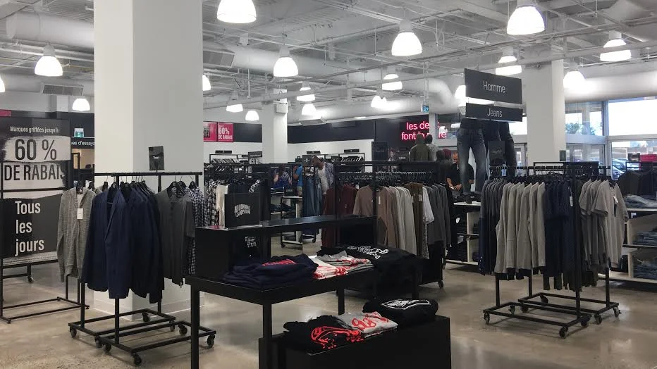 montreal saks off 5th. Photo: Maxime frechette)&nbsp;