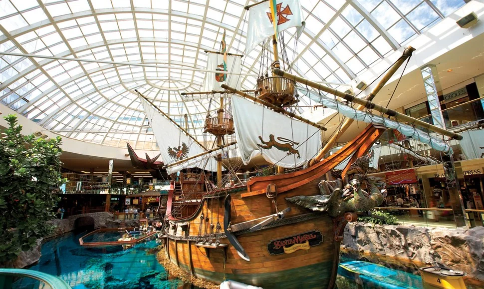 (Photo:&nbsp; West Edmonton Mall )&nbsp;