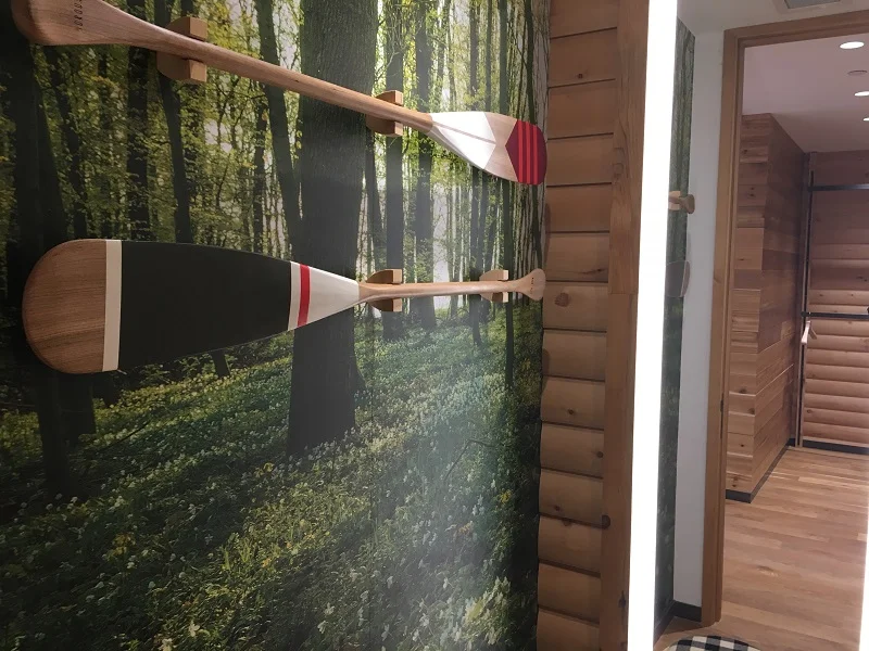 (inside one of the store's dressing rooms)&nbsp;