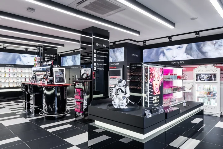 Sephora-Flash-by-Intangibles-Paris-France-02.jpg