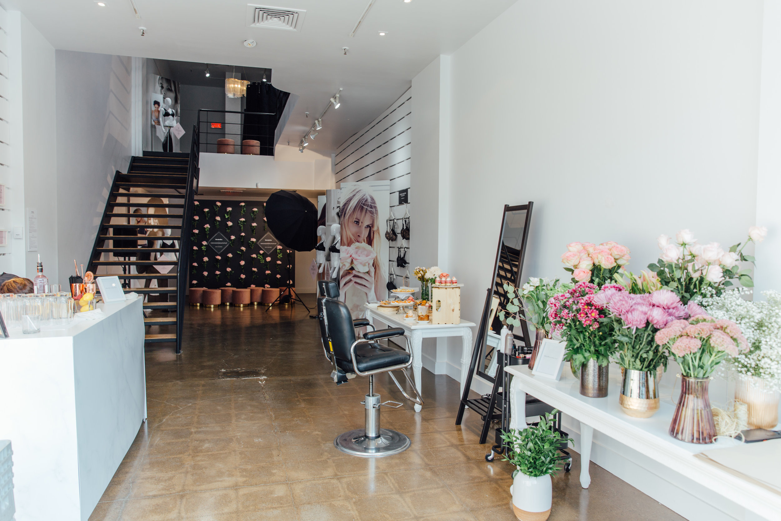 (Wonderbra pop-up in Montreal last week. Photo: Kelly Jacob)&nbsp;