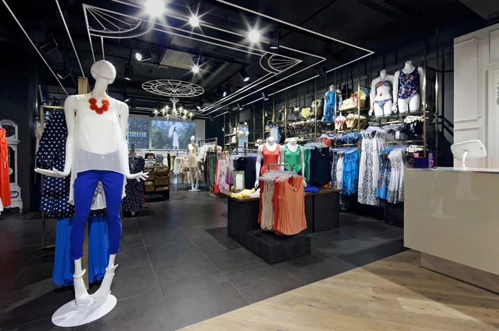 Oasis-store-at-Trinity-Centre-by-Dalziel-and-Pow-Leeds-UK-04.jpg