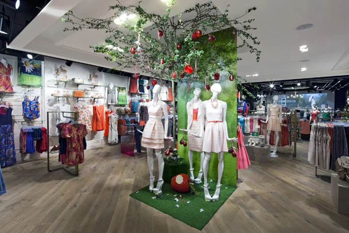 Oasis-store-at-Trinity-Centre-by-Dalziel-and-Pow-Leeds-UK-02.jpg