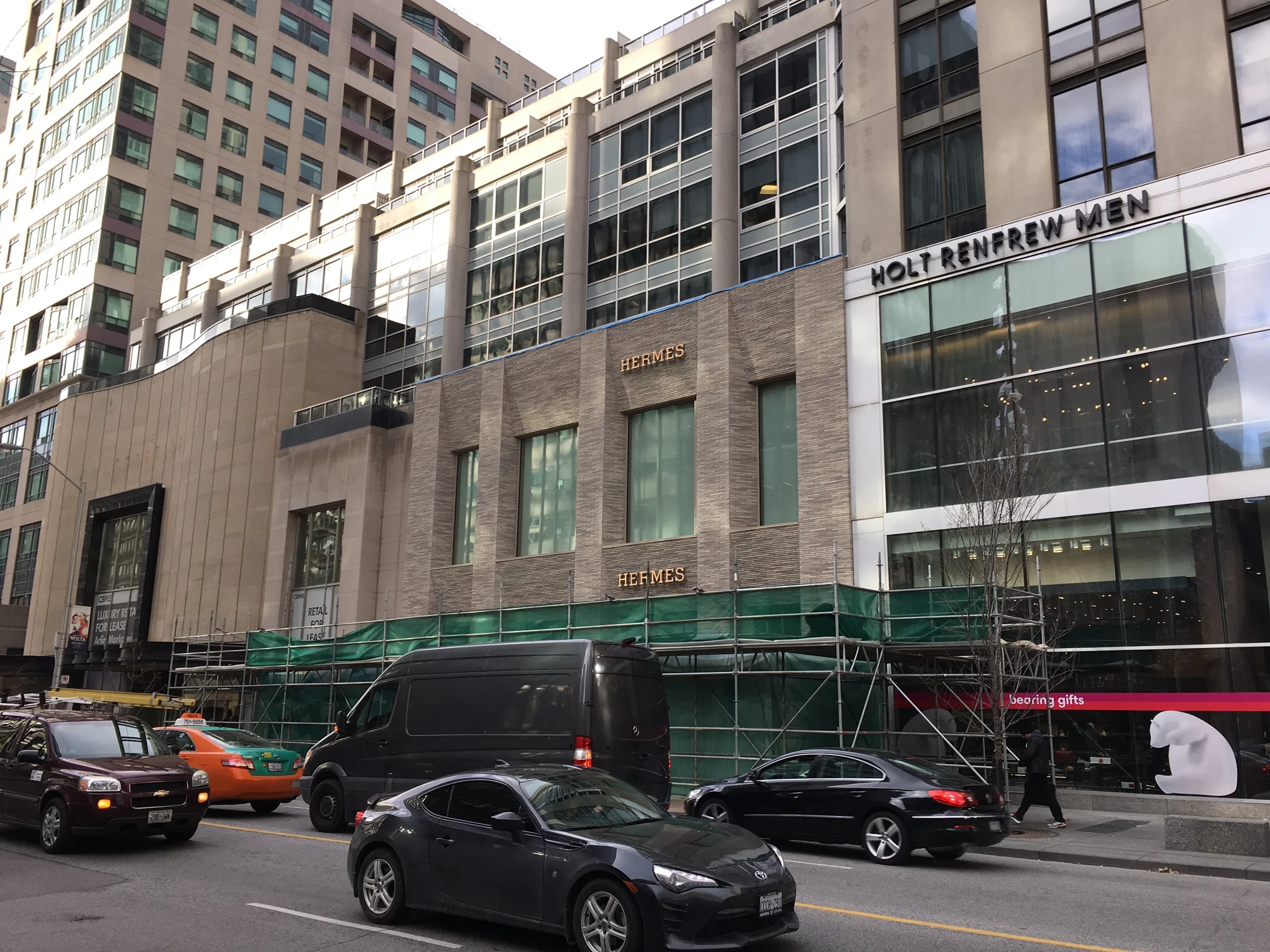 (Hermes prepares to open a flagship at 100 Bloor Street West on November 22, 2017. Photo: Retail Insider)&nbsp;
