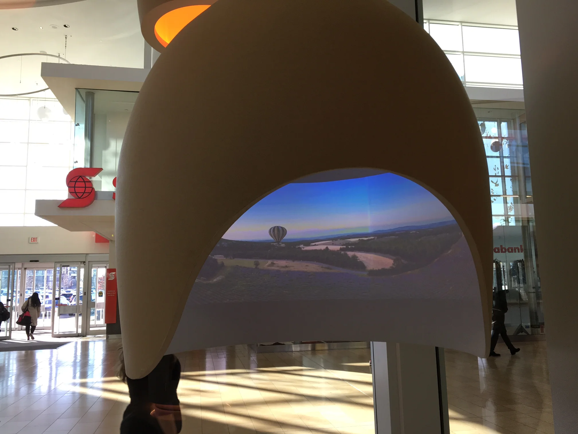 (Looking inside of one of the pods -- the image can be modified with the swipe of a hand. Much of the store is experiential, and encourages exploration)&nbsp;