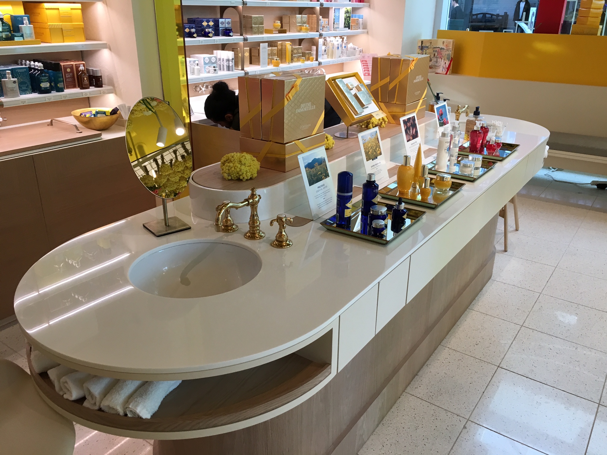 (Table, towels and products to try)&nbsp;