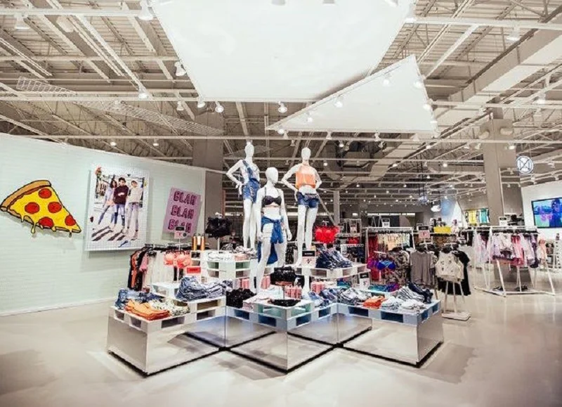 Comparing Canada's Ardene to International Fast Fashion Retailers