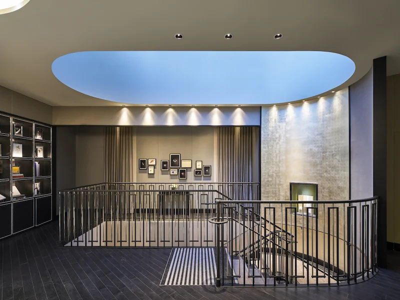 (The second level space features a skylight and private viewing area) 