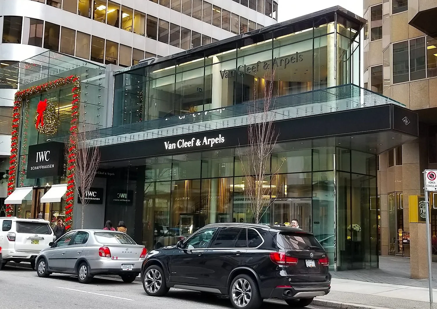 Van Cleef & Arpels Unveils Impressive Vancouver Flagship [Photos] 