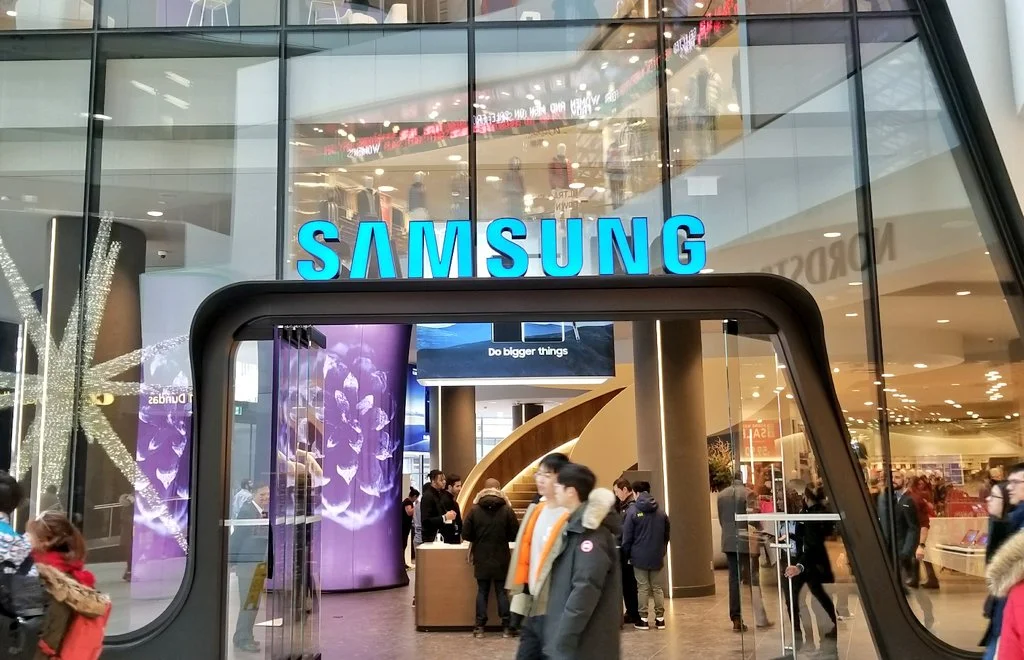 Inside Samsung’s Largest Store in Canada [Photos]