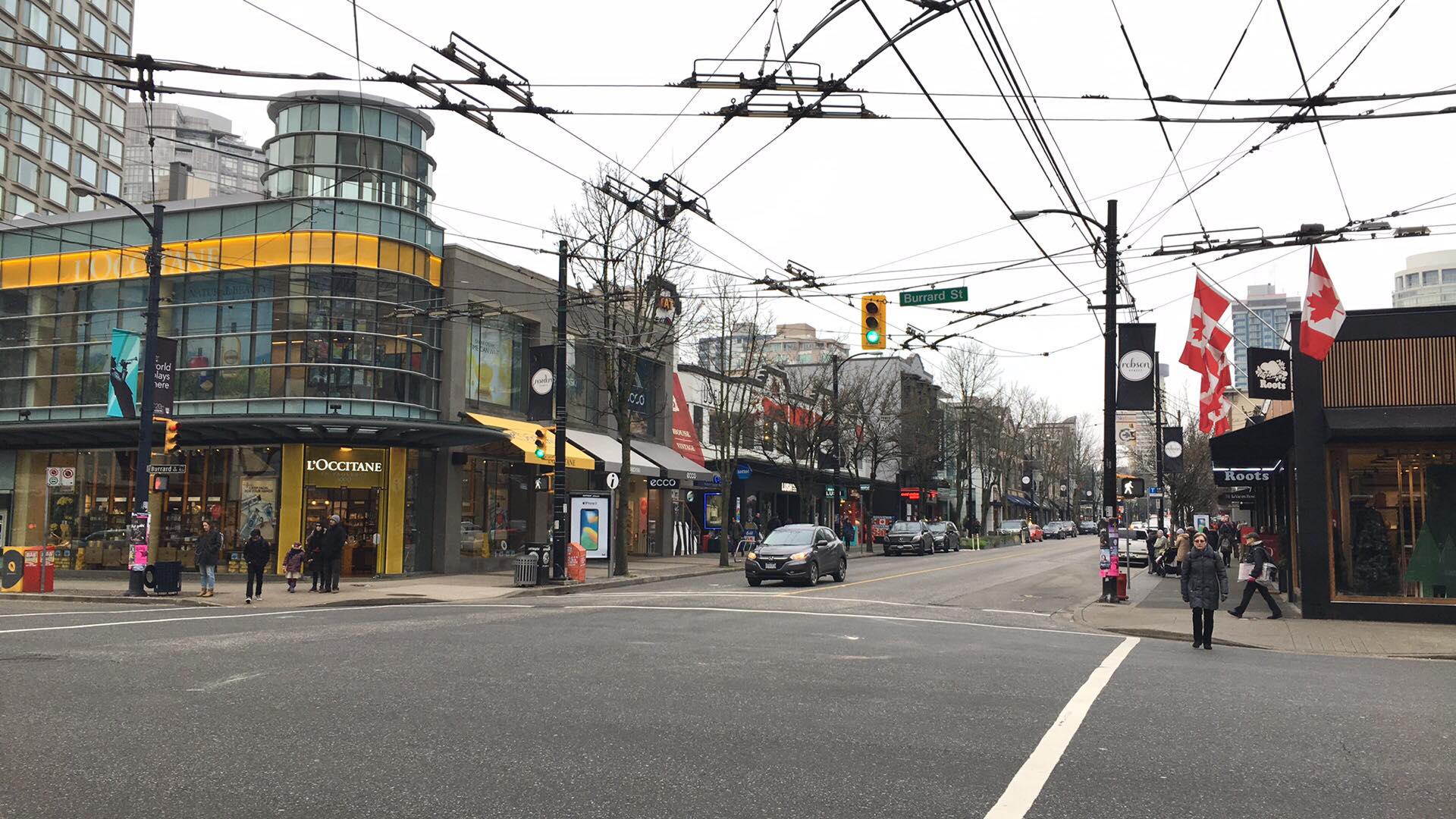 (Robson Street in Vancouver on January 2, 2018. Photo: Lee Rivett for Retail Insider)&nbsp;