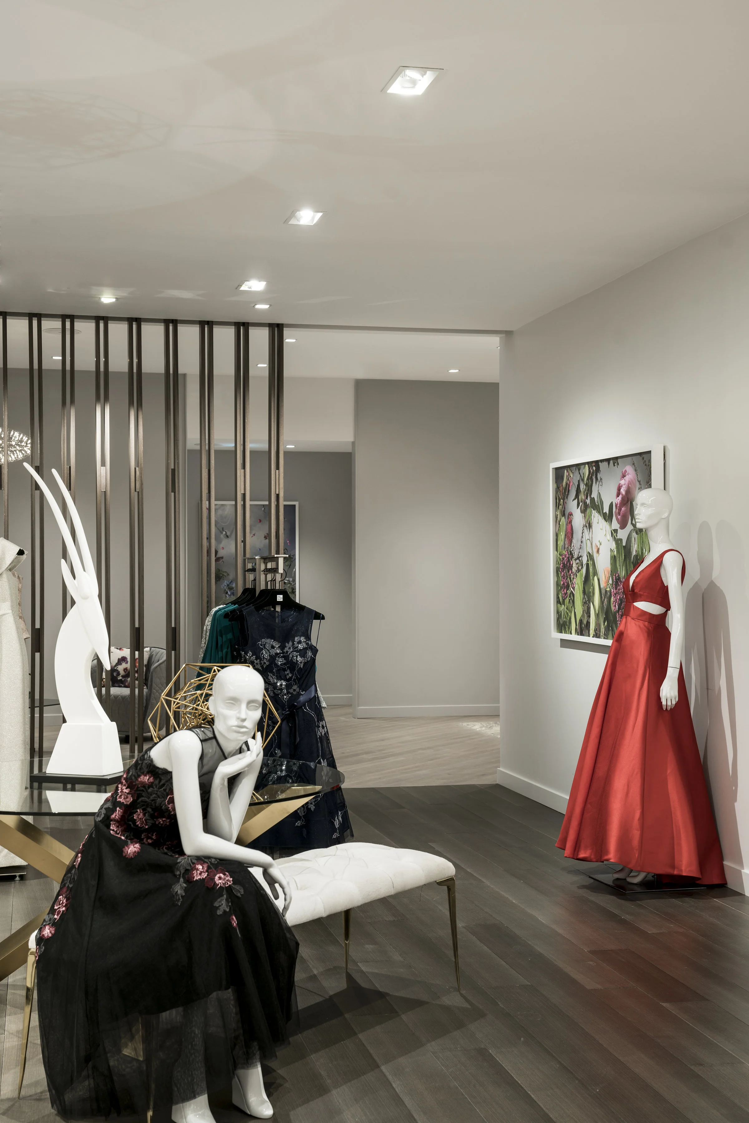 (Private Shopping Suites Entrance. Photo: Saks Fifth Avenue) 