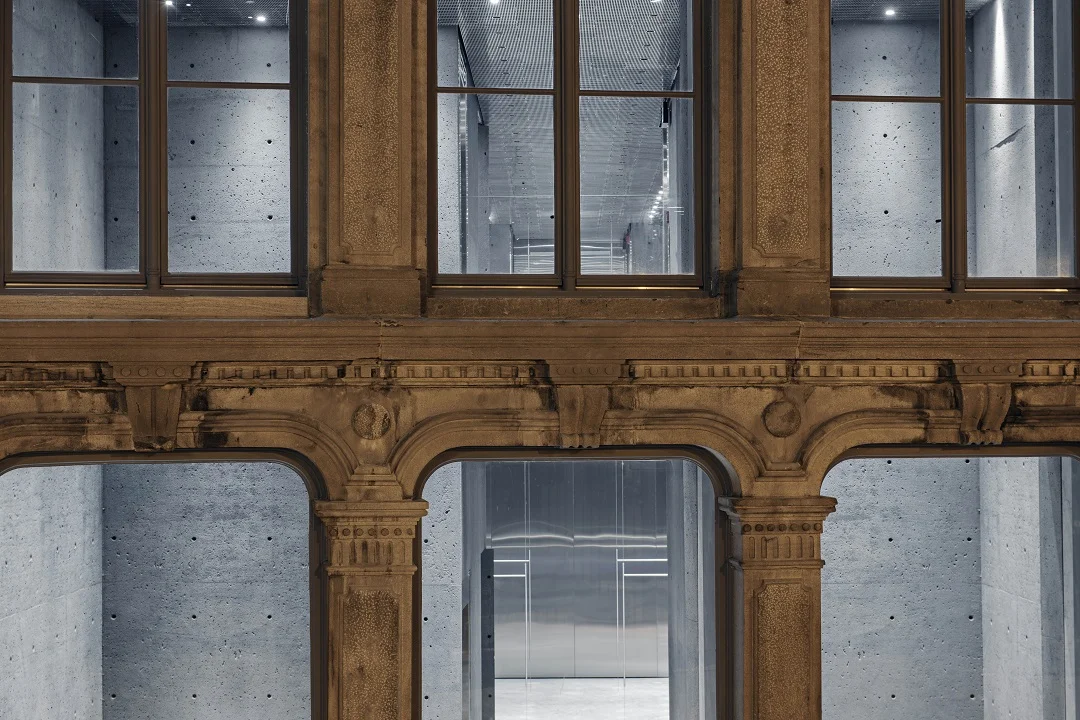 SSENSE_MTL_Facade Night_1.jpg