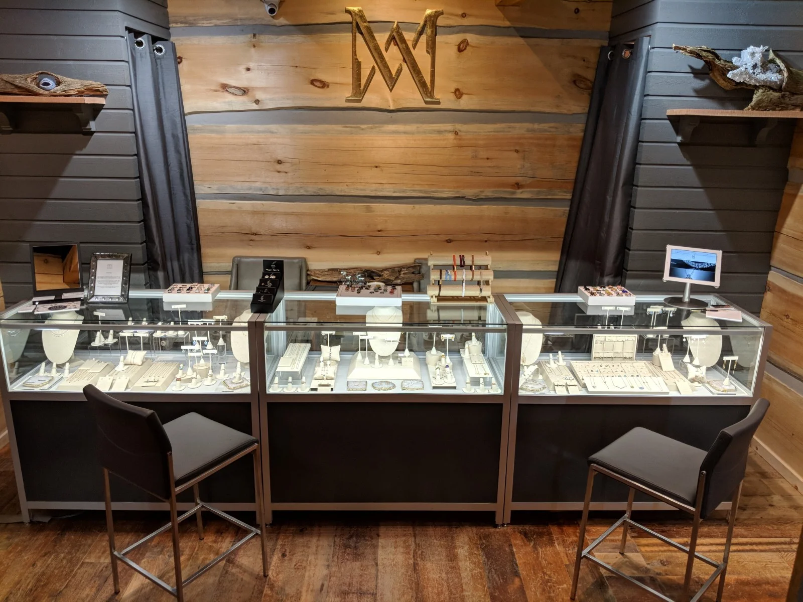 Mindham Fine Jewellery JC Interior 7.jpg