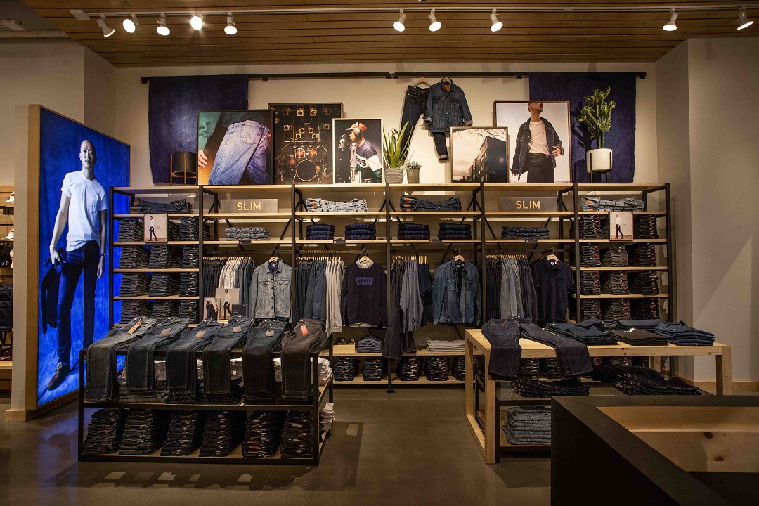 levis store eaton center