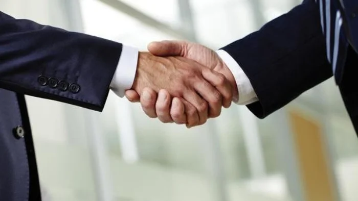 pic-biz-handshake-web-600xx2700-1800-0-0_1024xx600-338-0-31.jpg