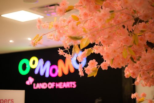 West Edmonton Mall Location. Photos: Oomomo
