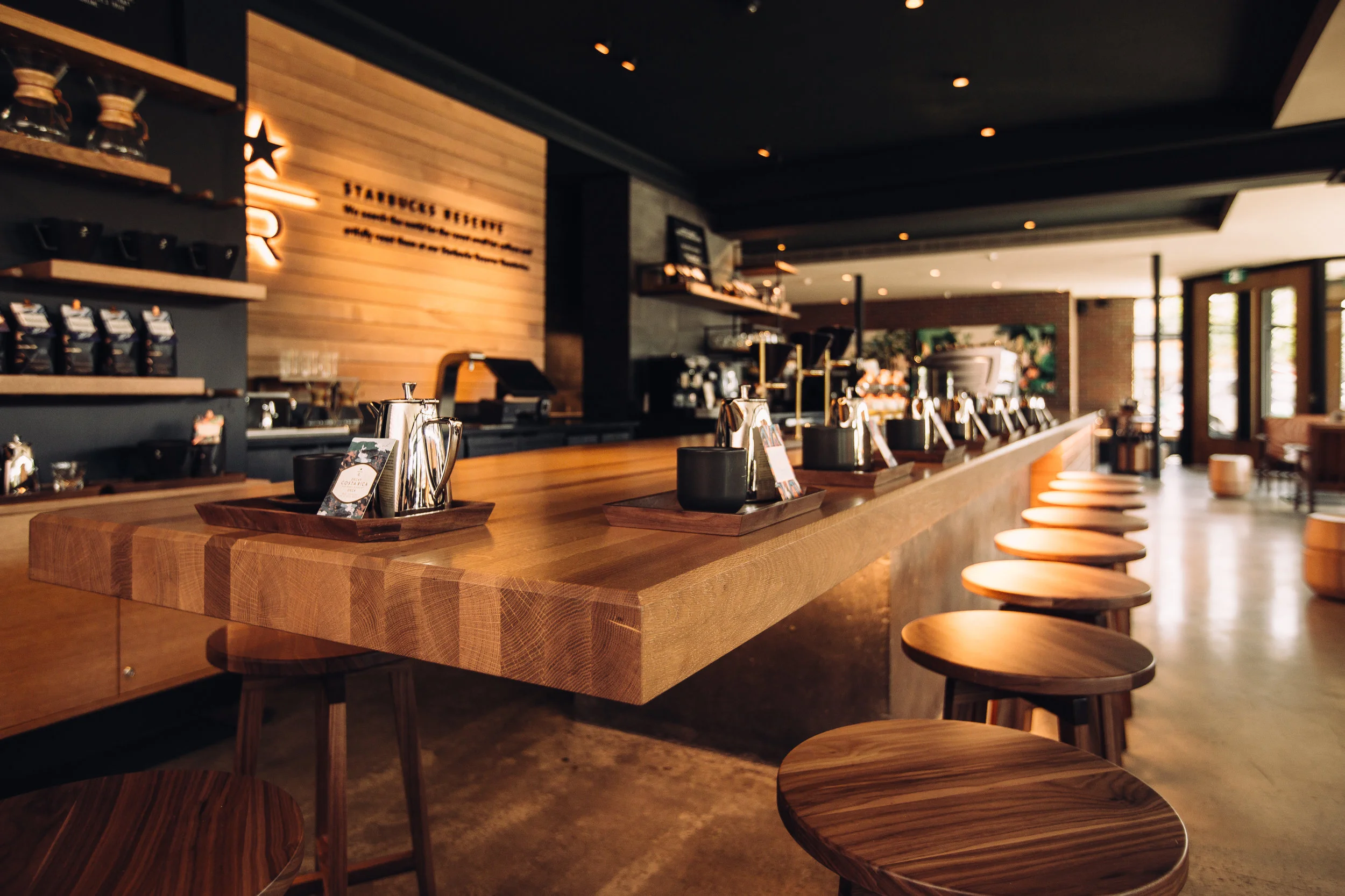 Vancouver_Reserve_Bar_3.jpg