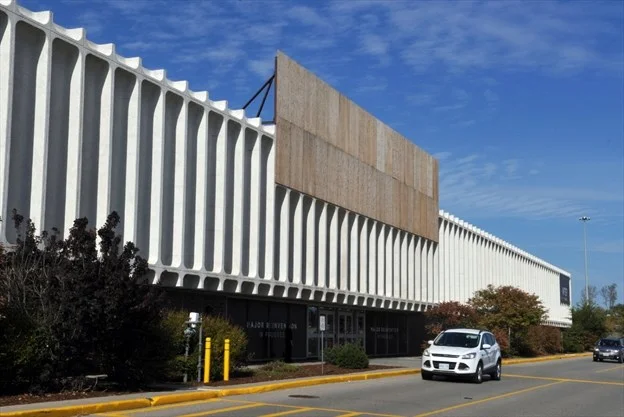 PHOTO: CF FAIRVIEW PARK’S SEARS UNIT VIA CADILLAC FAIRVIEW