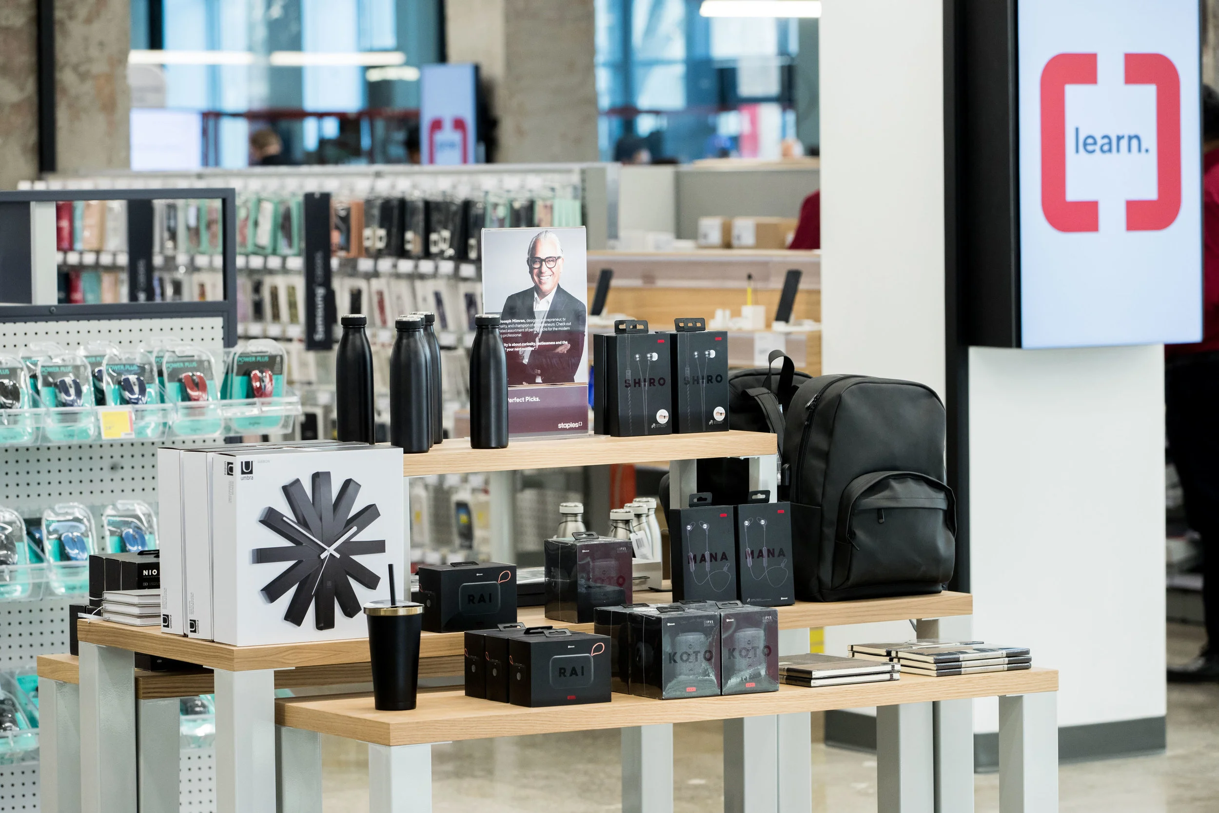 PHOTO: STAPLES CANADA