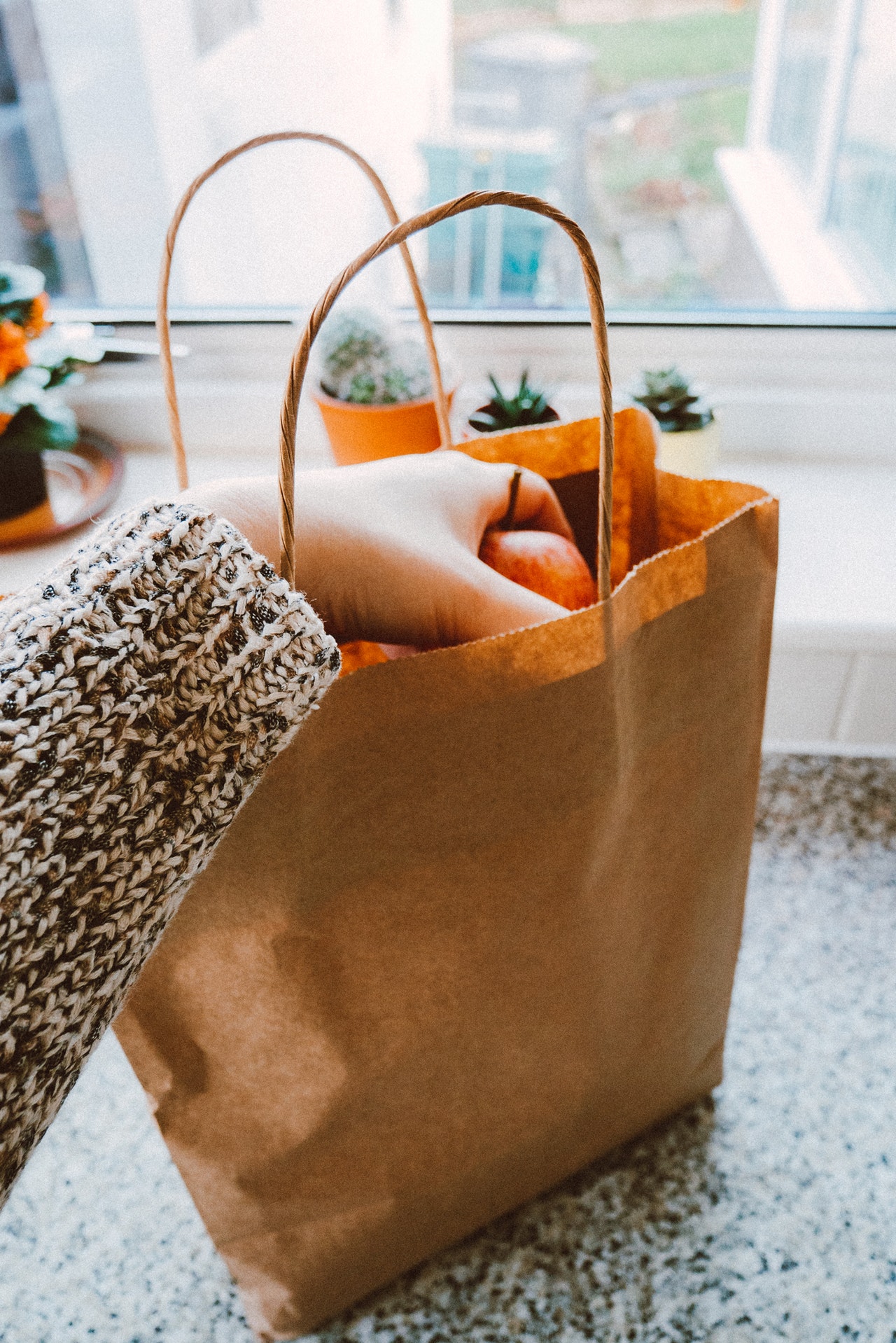 food-groceries-paper-bag-1992913.jpg
