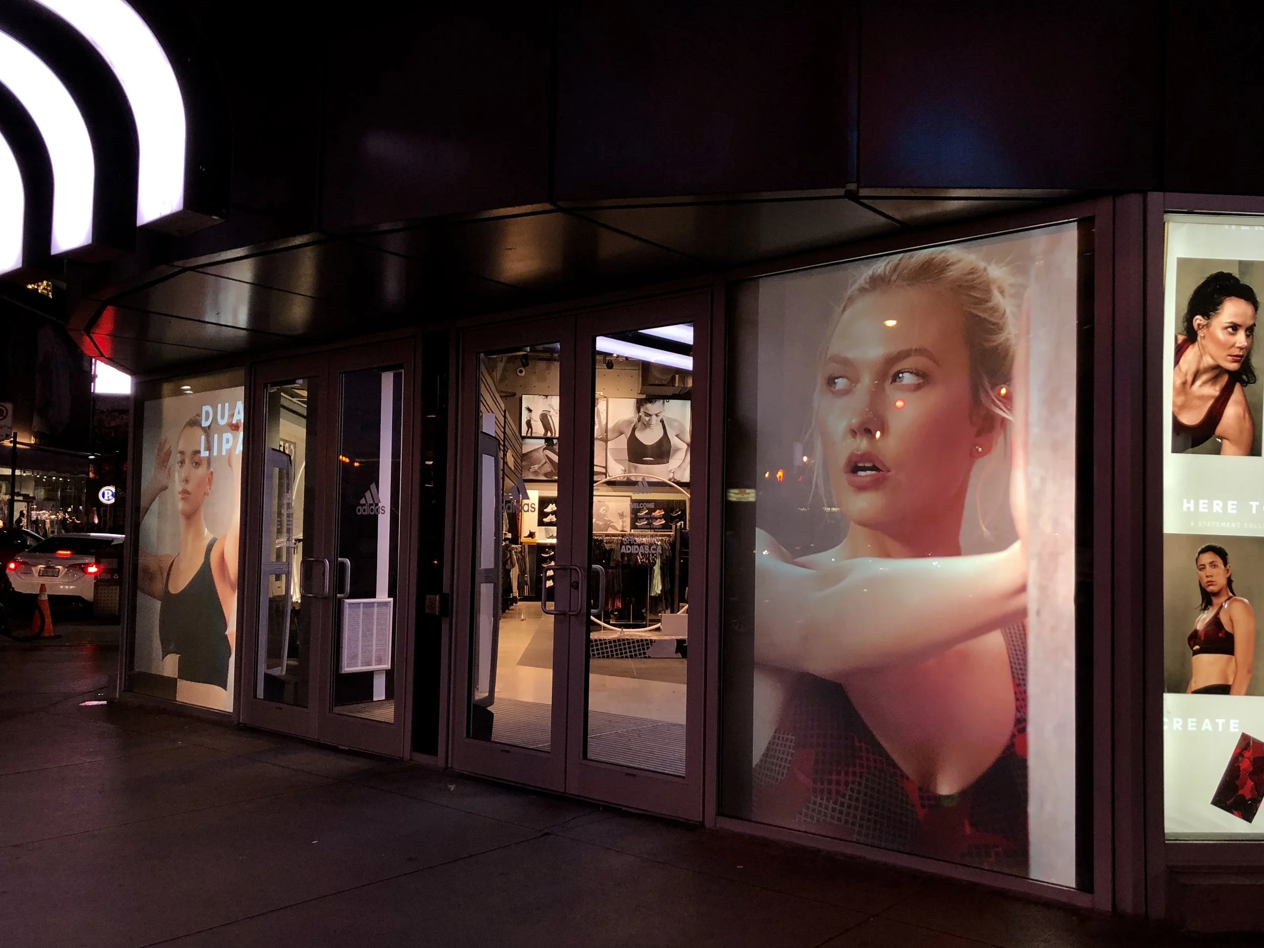 PROJECT FOR ADIDAS AT YONGE AND DUNDAS IN TORONTO PHOTO: FRONTRUNNER TECHNOLOGIES