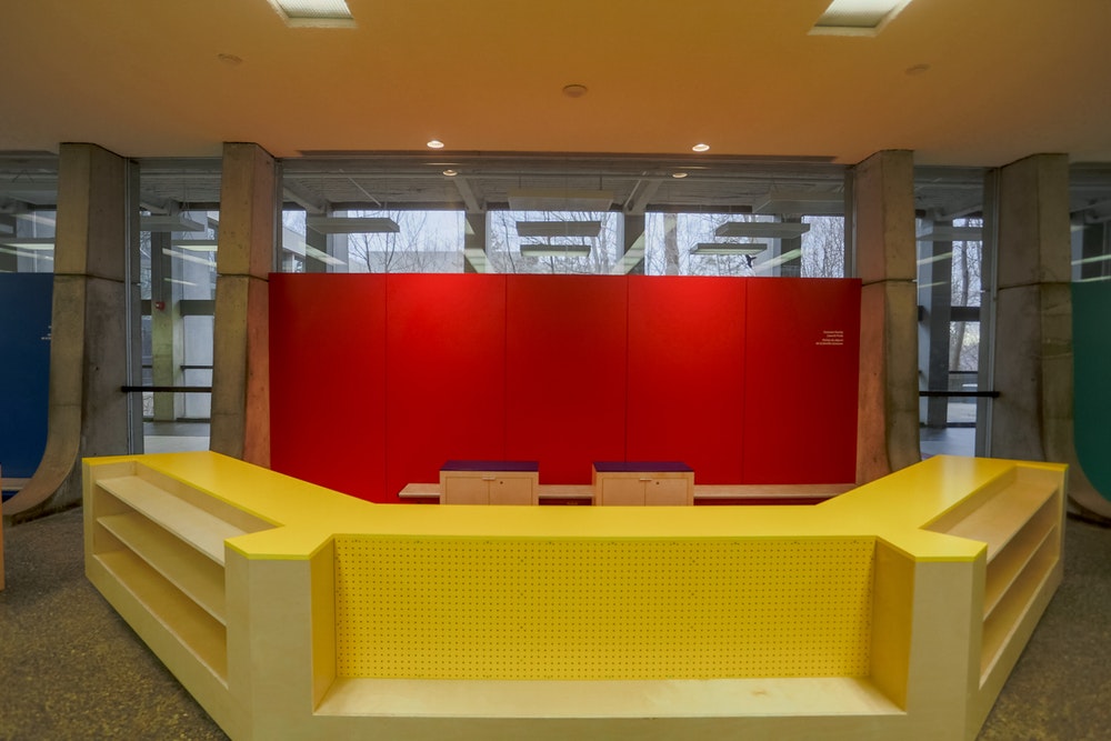 PREMIUM RED POP-UP SPACE